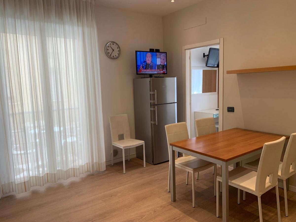 רימיני Residence Aida מראה חיצוני תמונה