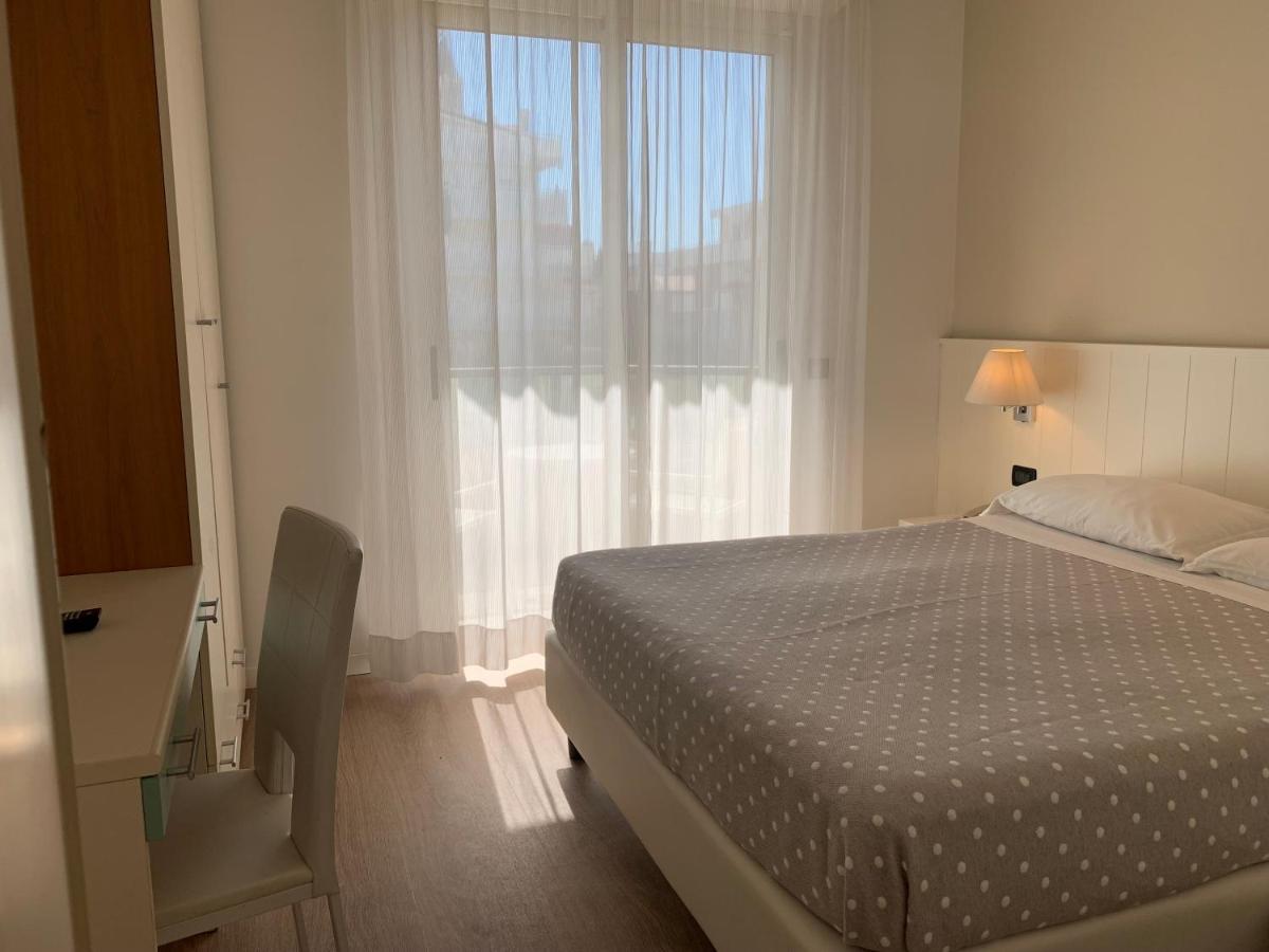 רימיני Residence Aida מראה חיצוני תמונה