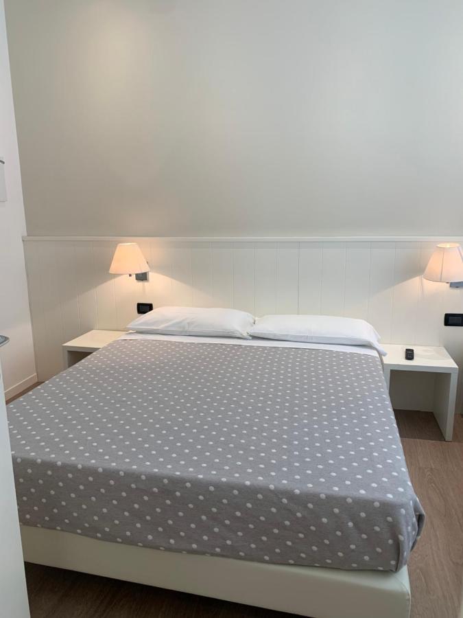 רימיני Residence Aida מראה חיצוני תמונה
