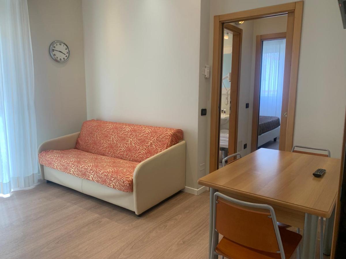 רימיני Residence Aida מראה חיצוני תמונה