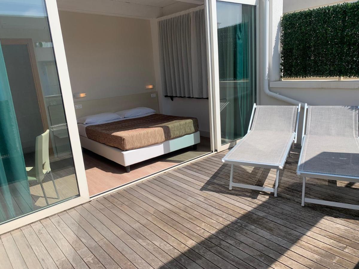 רימיני Residence Aida מראה חיצוני תמונה