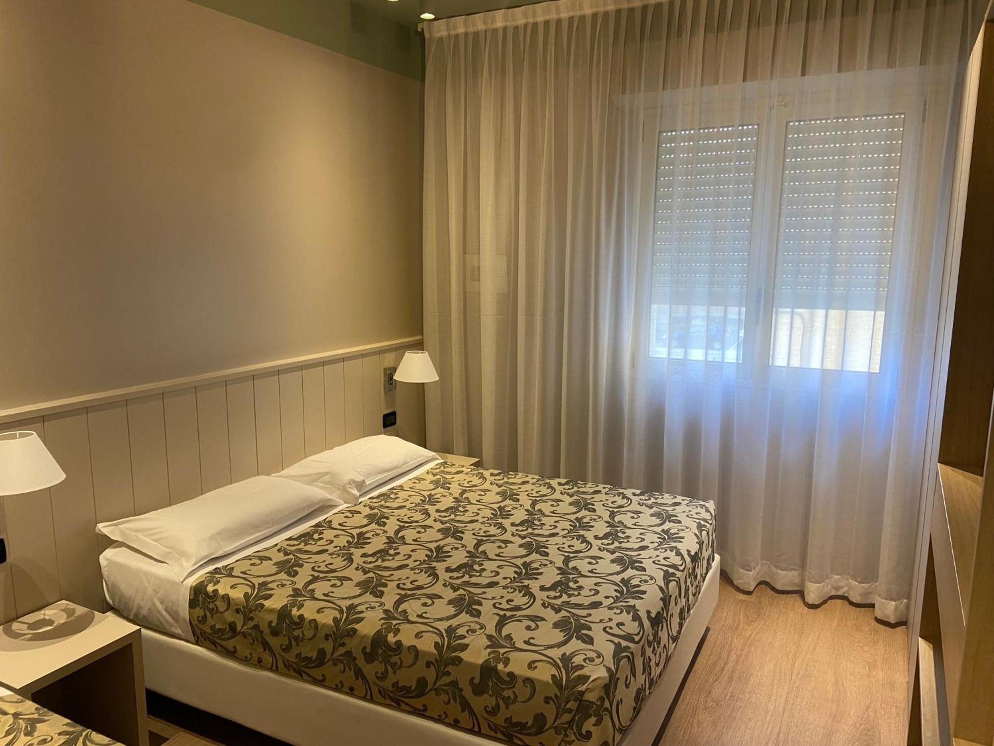 רימיני Residence Aida מראה חיצוני תמונה